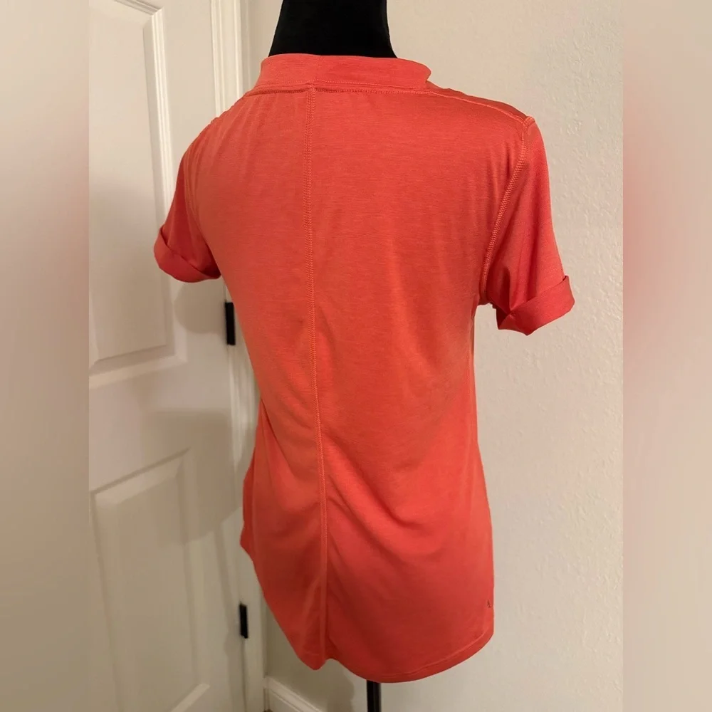 The North Face Coral V-Neck Short Sleeve Tee - Picture 6 of 7